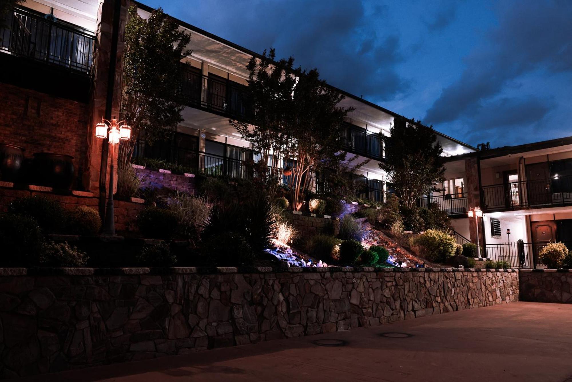 Hotel Riverside & By Oyo Ceaser Casino 2*