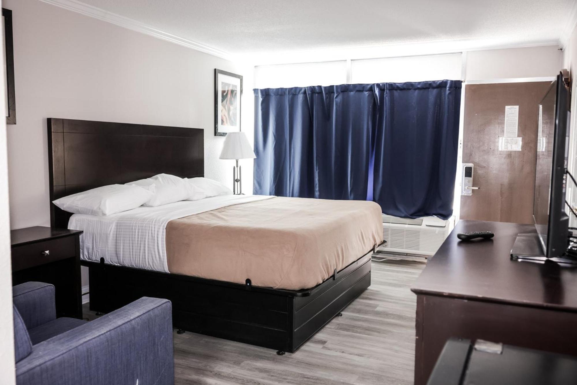 Riverside & By Oyo Ceaser Casino Hotel 2*
